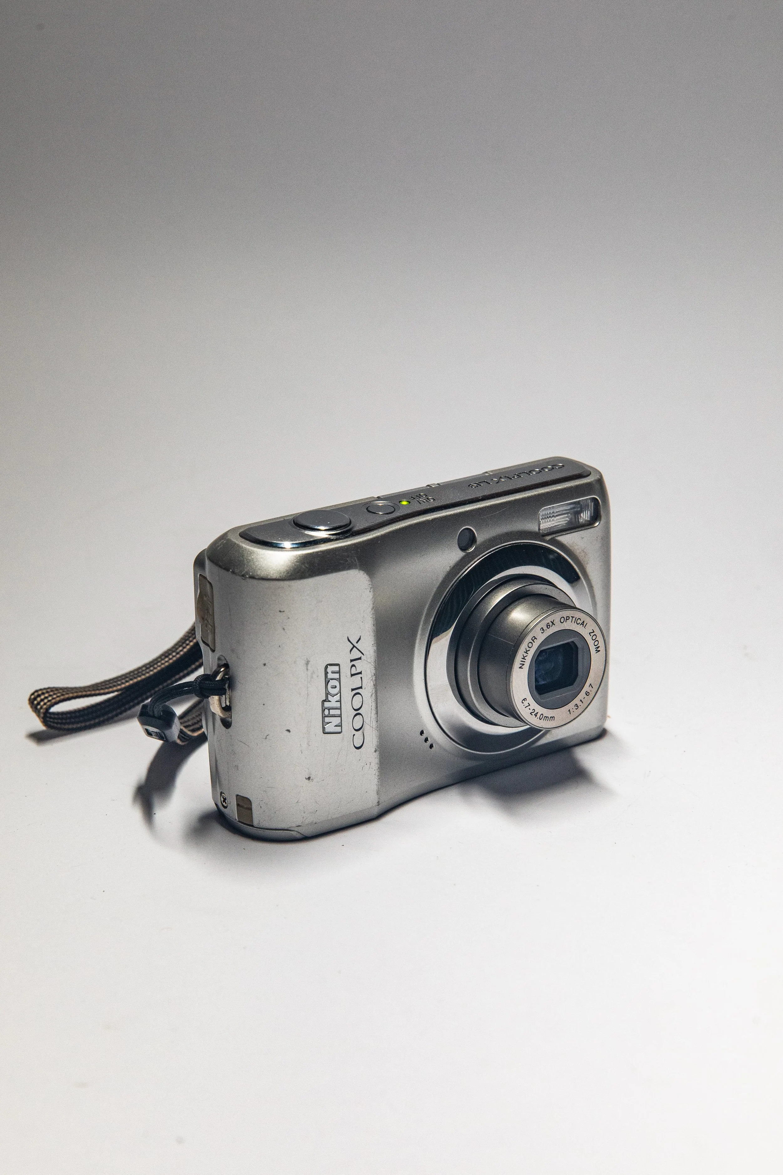 Nikon Coolpix L19 — NOTHIN FLASH